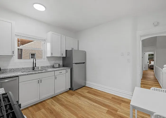 Bloomfield, Shadyside !d Spacious And Unique Bright Private Bedroom With Shared Bathroom * Pittsburgh